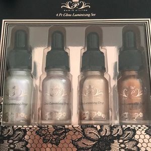 Paris Hilton Highlighting Face set.
